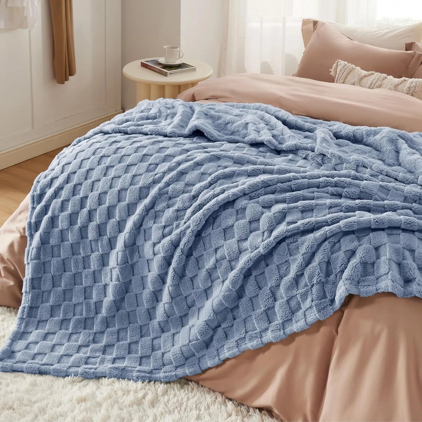 Ashley Blue Fleece Blanket - Elfinna